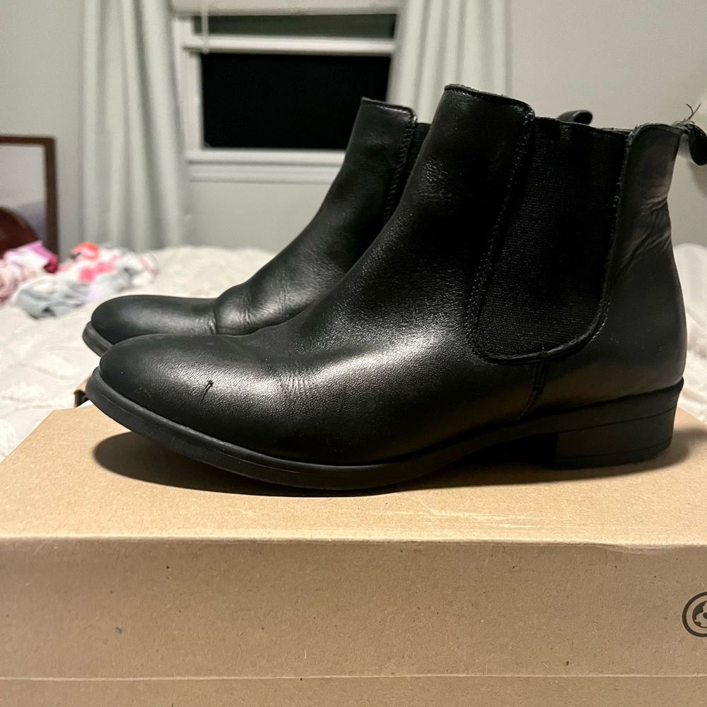 Aldo black leather boots